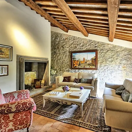 Villa Collombroso By Posarellivillas